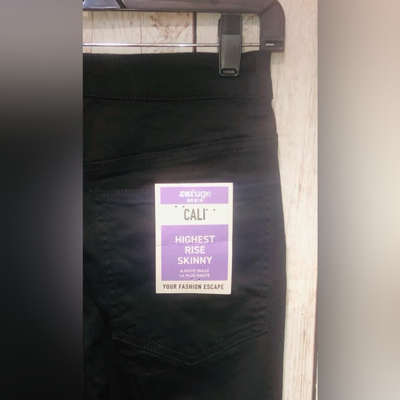 NWT REFUGE 9 Cali Highest Rise Skinny Jeans Size 9 Womens Distressed Torn Frayed - Picture 6 of 9